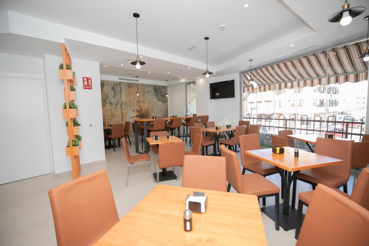 Hostal Gran Via بينتو المظهر الخارجي الصورة