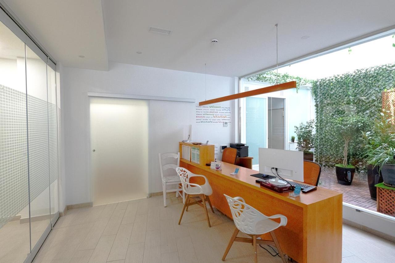 Hostal Gran Via بينتو المظهر الخارجي الصورة