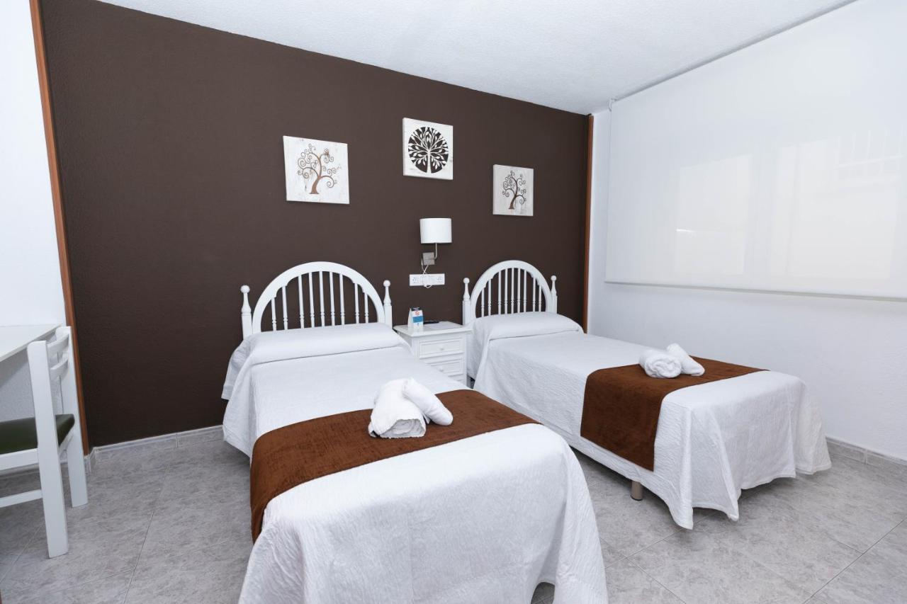 Hostal Gran Via بينتو المظهر الخارجي الصورة