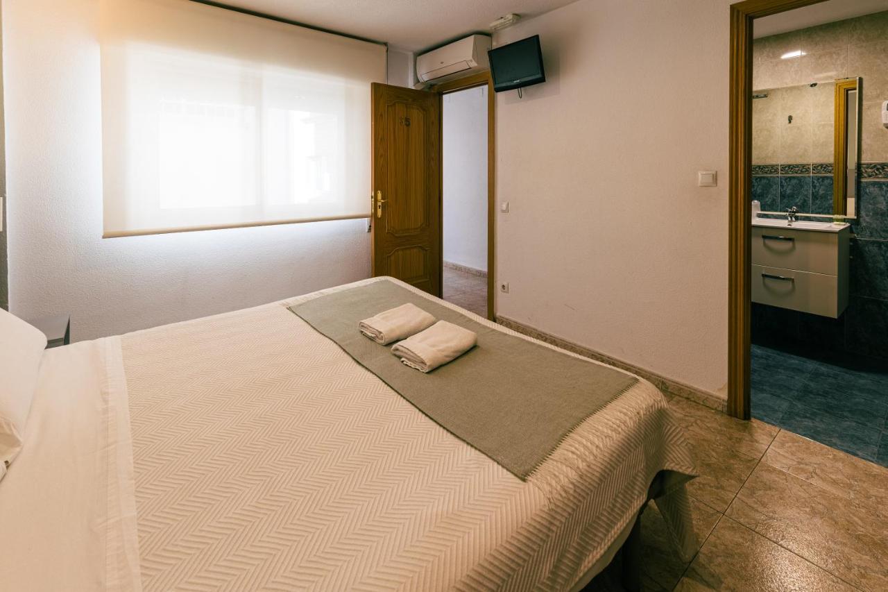 Hostal Gran Via بينتو المظهر الخارجي الصورة