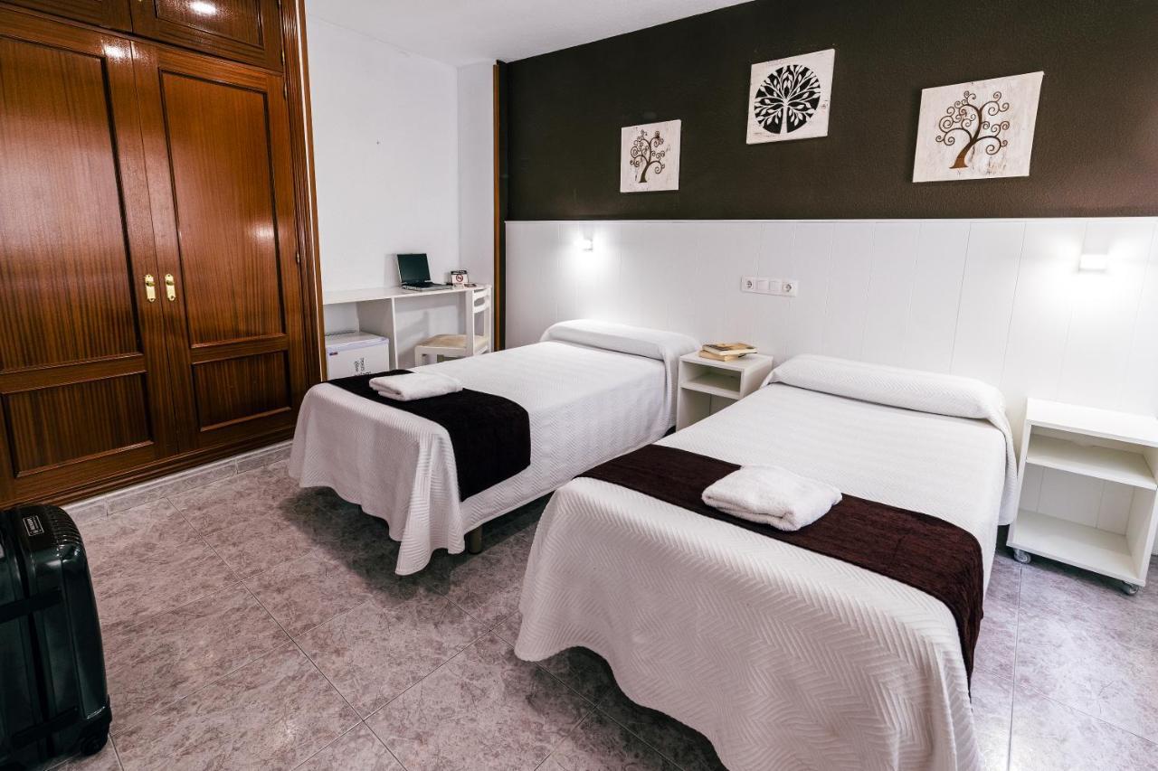 Hostal Gran Via بينتو المظهر الخارجي الصورة