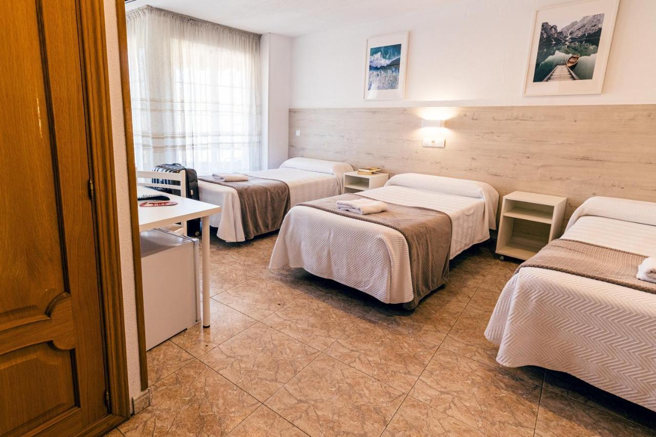 Hostal Gran Via بينتو المظهر الخارجي الصورة