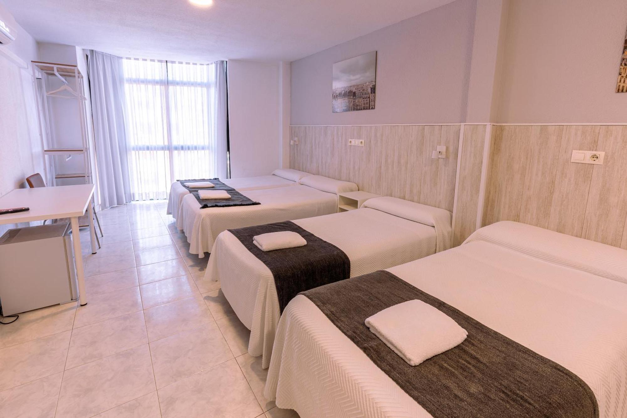 Hostal Gran Via بينتو المظهر الخارجي الصورة