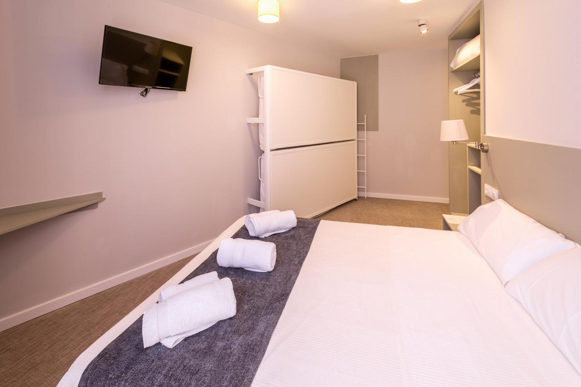 Hostal Gran Via بينتو المظهر الخارجي الصورة