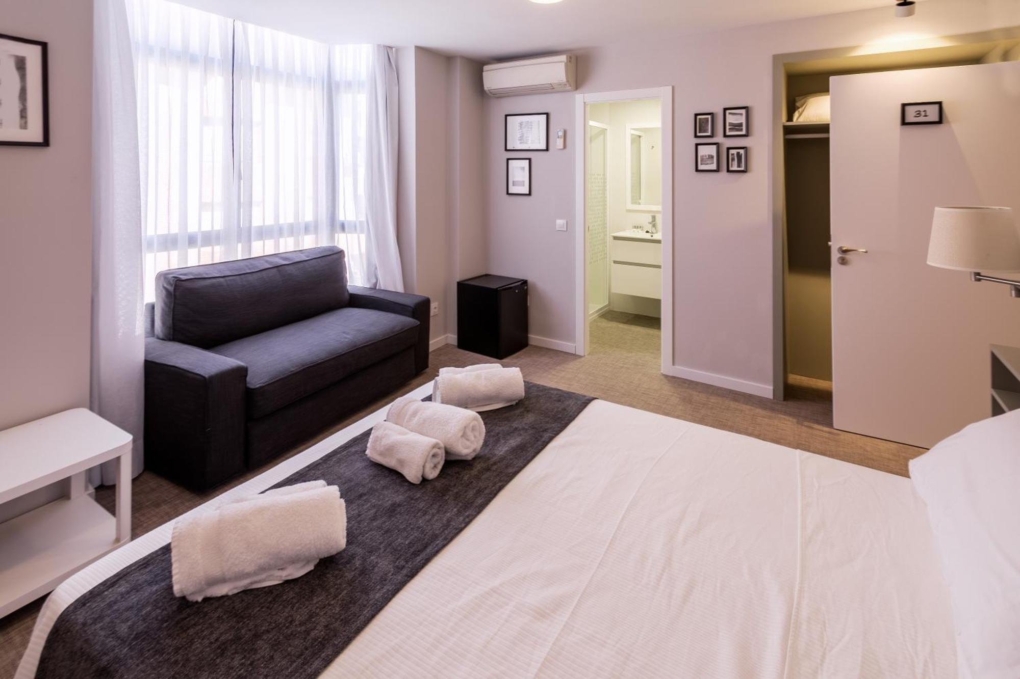 Hostal Gran Via بينتو المظهر الخارجي الصورة