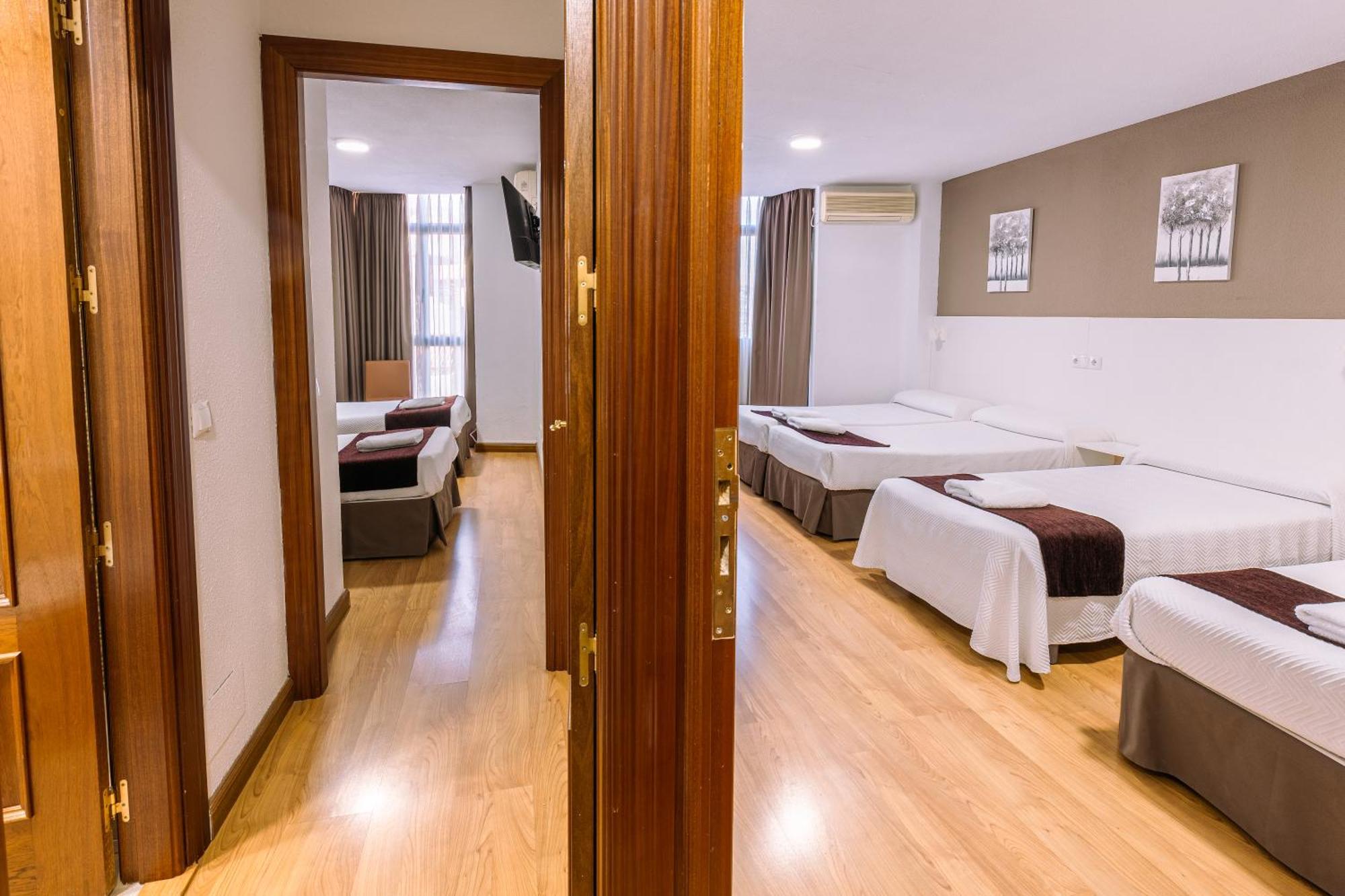 Hostal Gran Via بينتو المظهر الخارجي الصورة