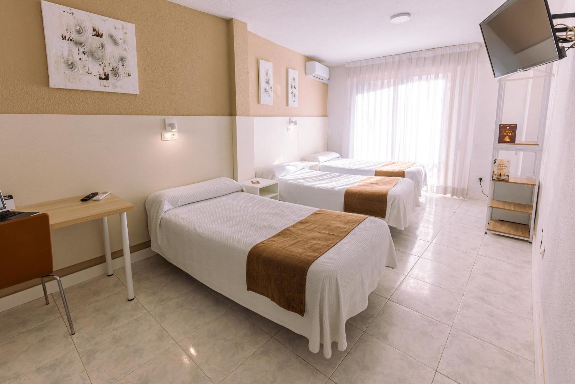 Hostal Gran Via بينتو المظهر الخارجي الصورة