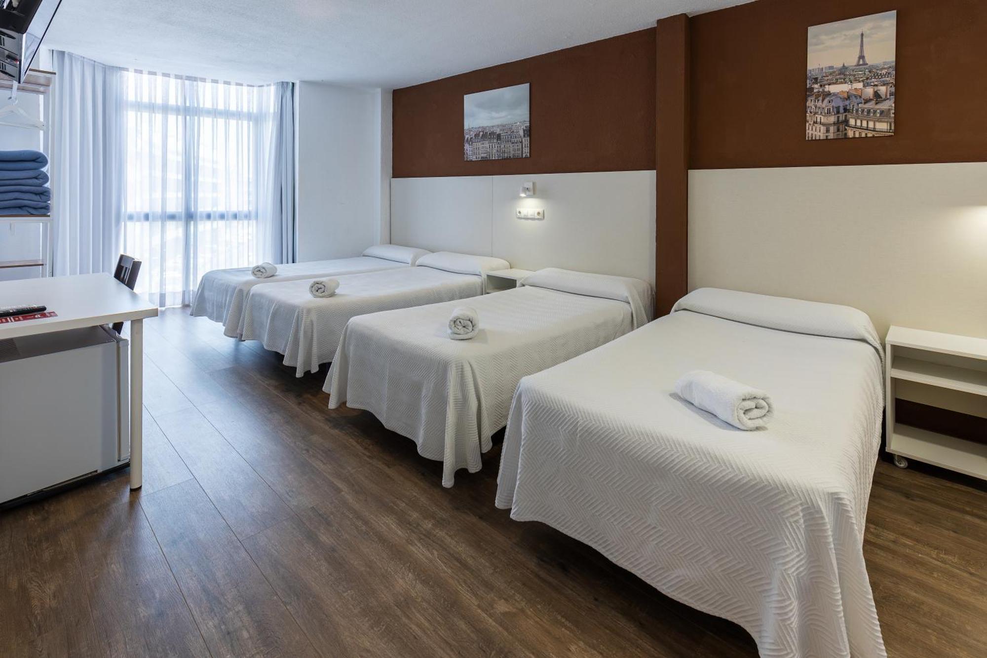 Hostal Gran Via بينتو المظهر الخارجي الصورة