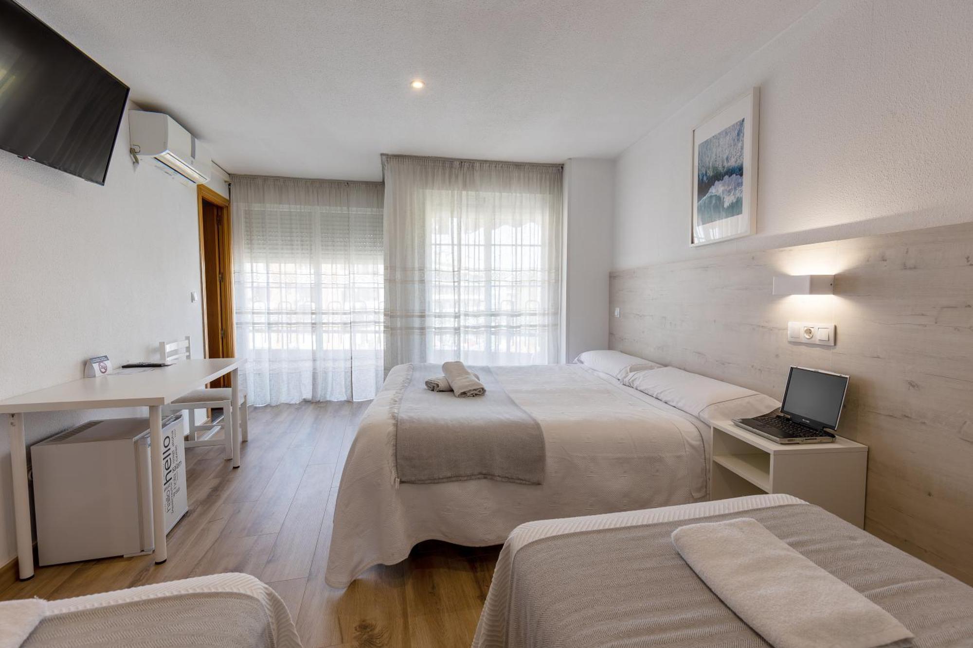 Hostal Gran Via بينتو المظهر الخارجي الصورة