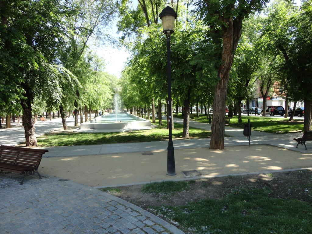 Hostal Gran Via بينتو المظهر الخارجي الصورة