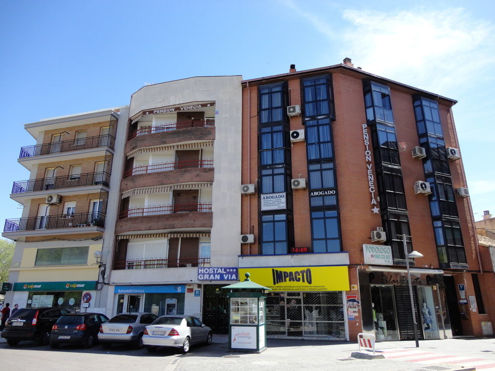 Hostal Gran Via بينتو المظهر الخارجي الصورة