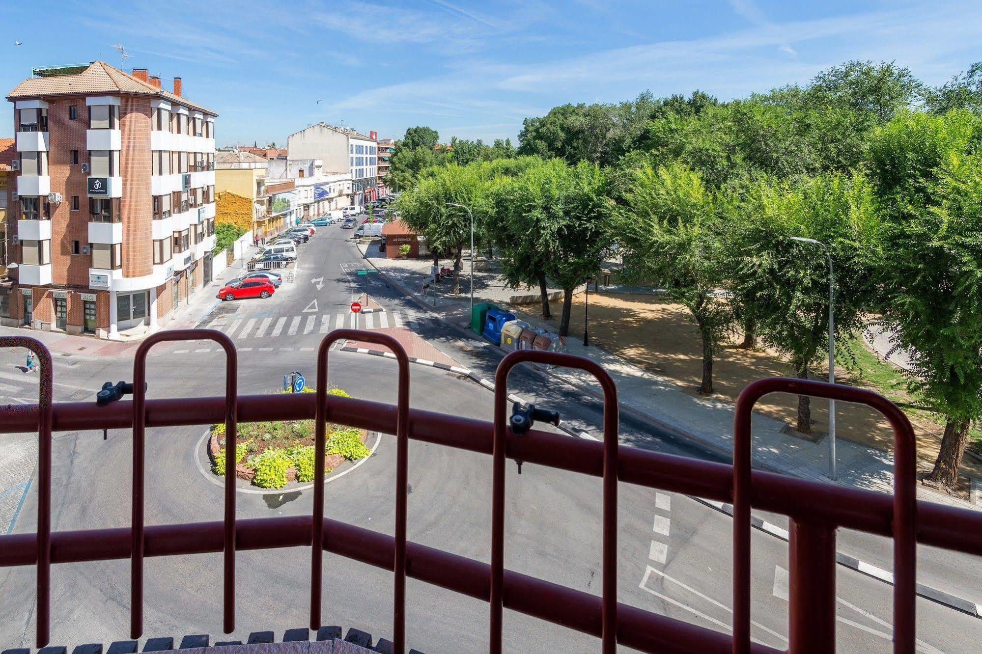 Hostal Gran Via بينتو المظهر الخارجي الصورة