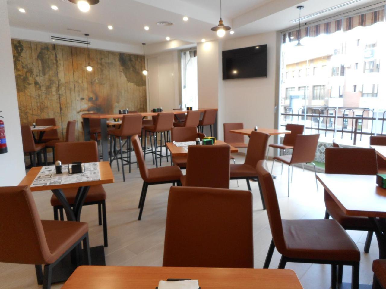 Hostal Gran Via بينتو المظهر الخارجي الصورة
